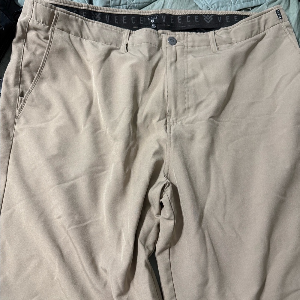 Veece/Buckle Men’s stretch walk shorts